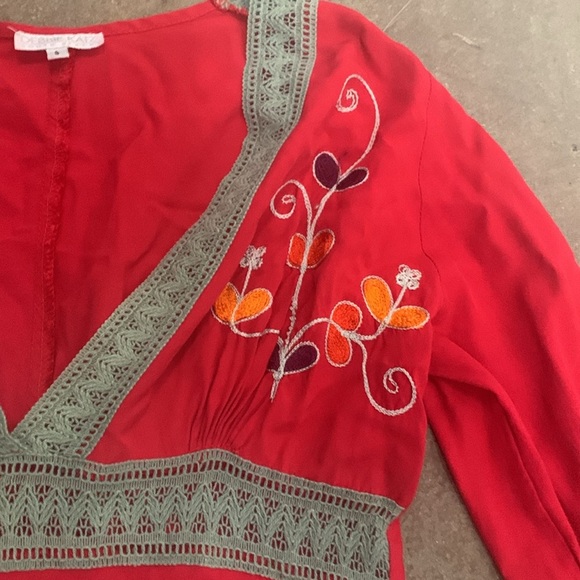 Y2K babydoll Debbie Katz embroidered bell sleeve top Red V-Neck Women's Top - Picture 3 of 6